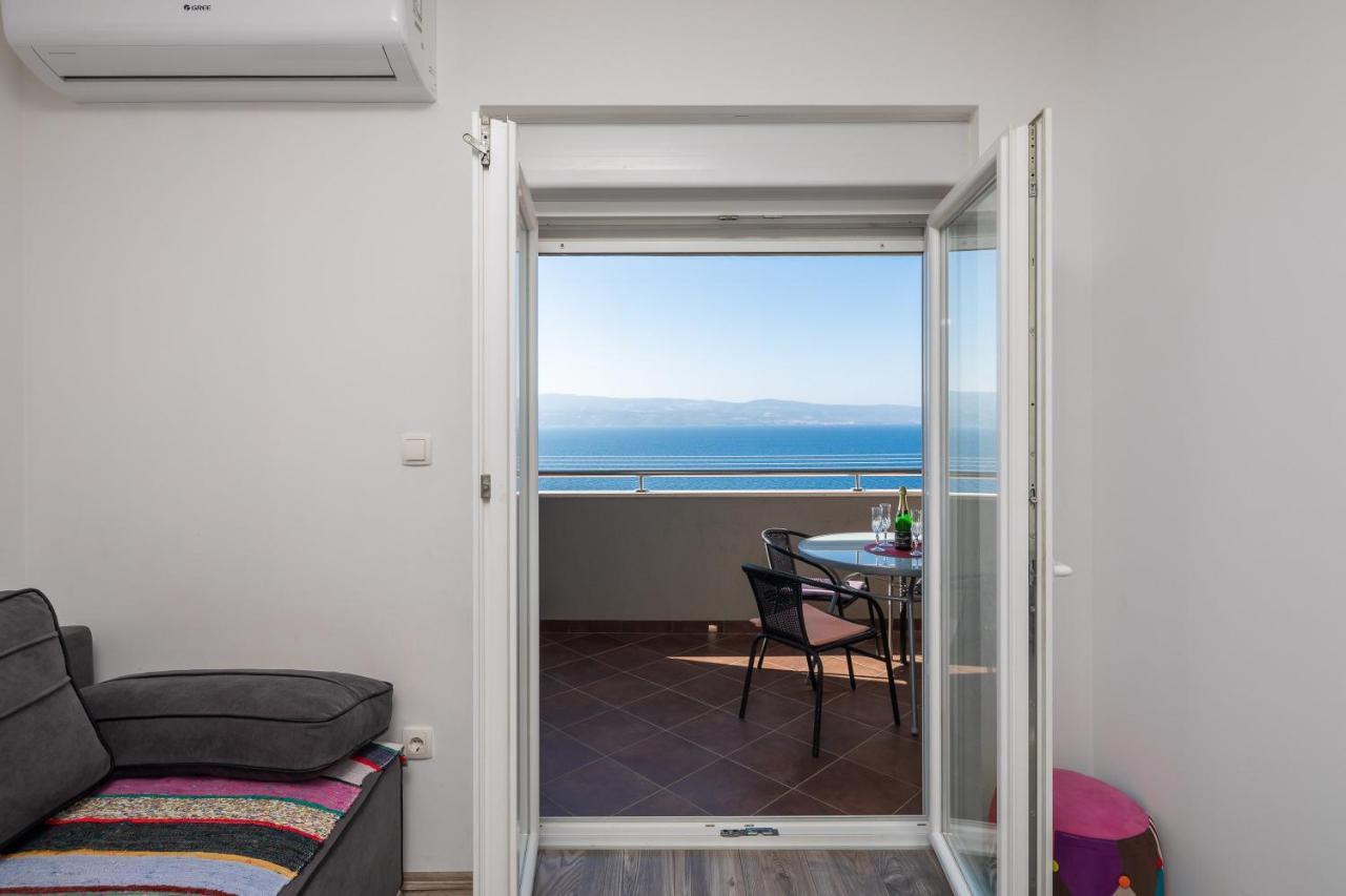 Apartments Ivan Омиш Экстерьер фото