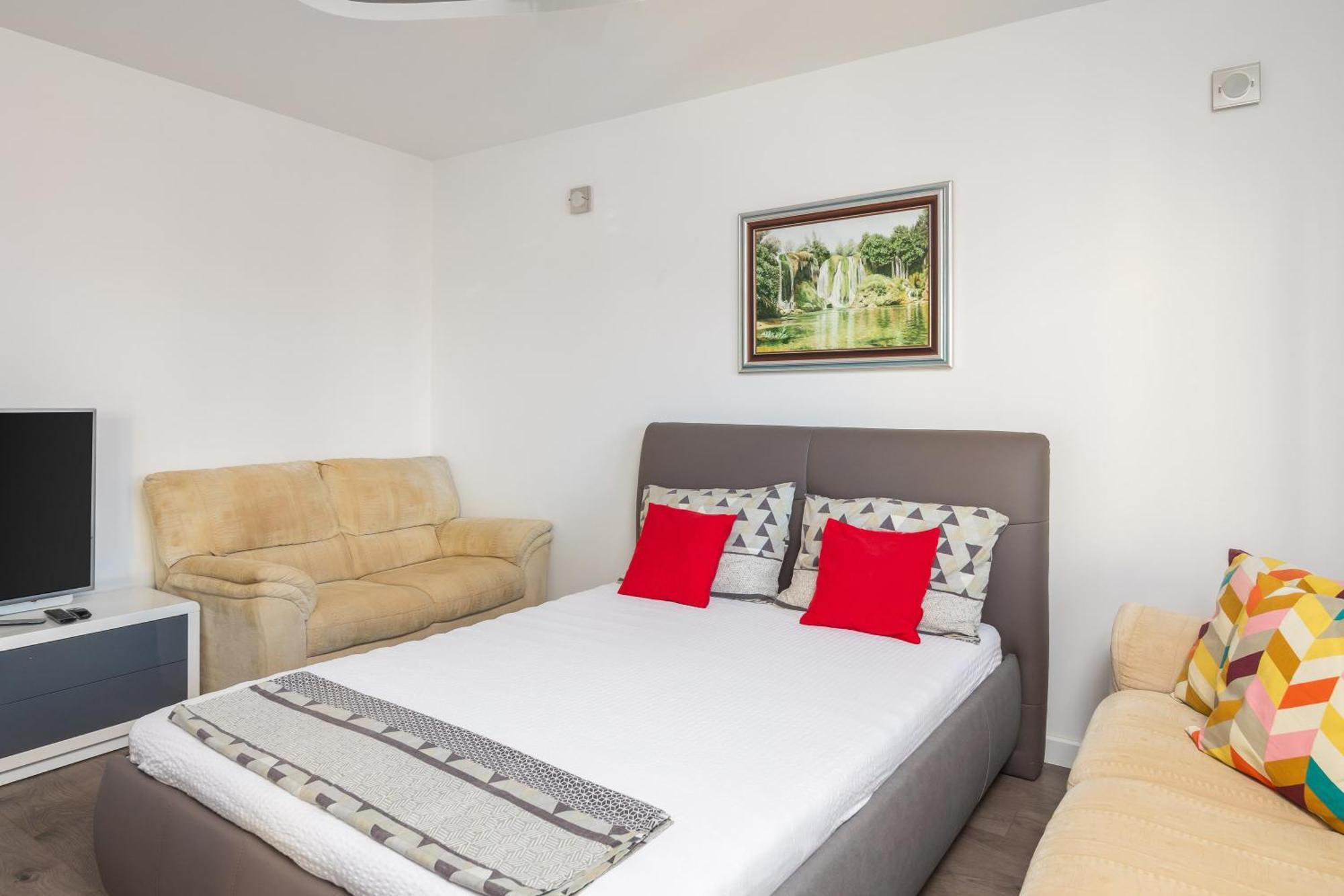 Apartments Ivan Омиш Экстерьер фото