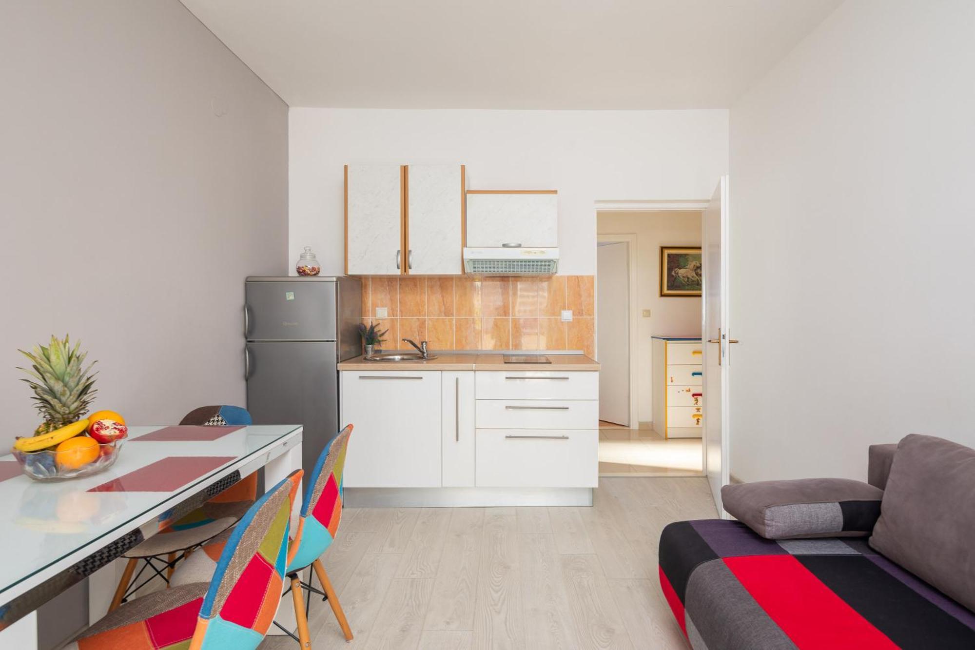 Apartments Ivan Омиш Экстерьер фото