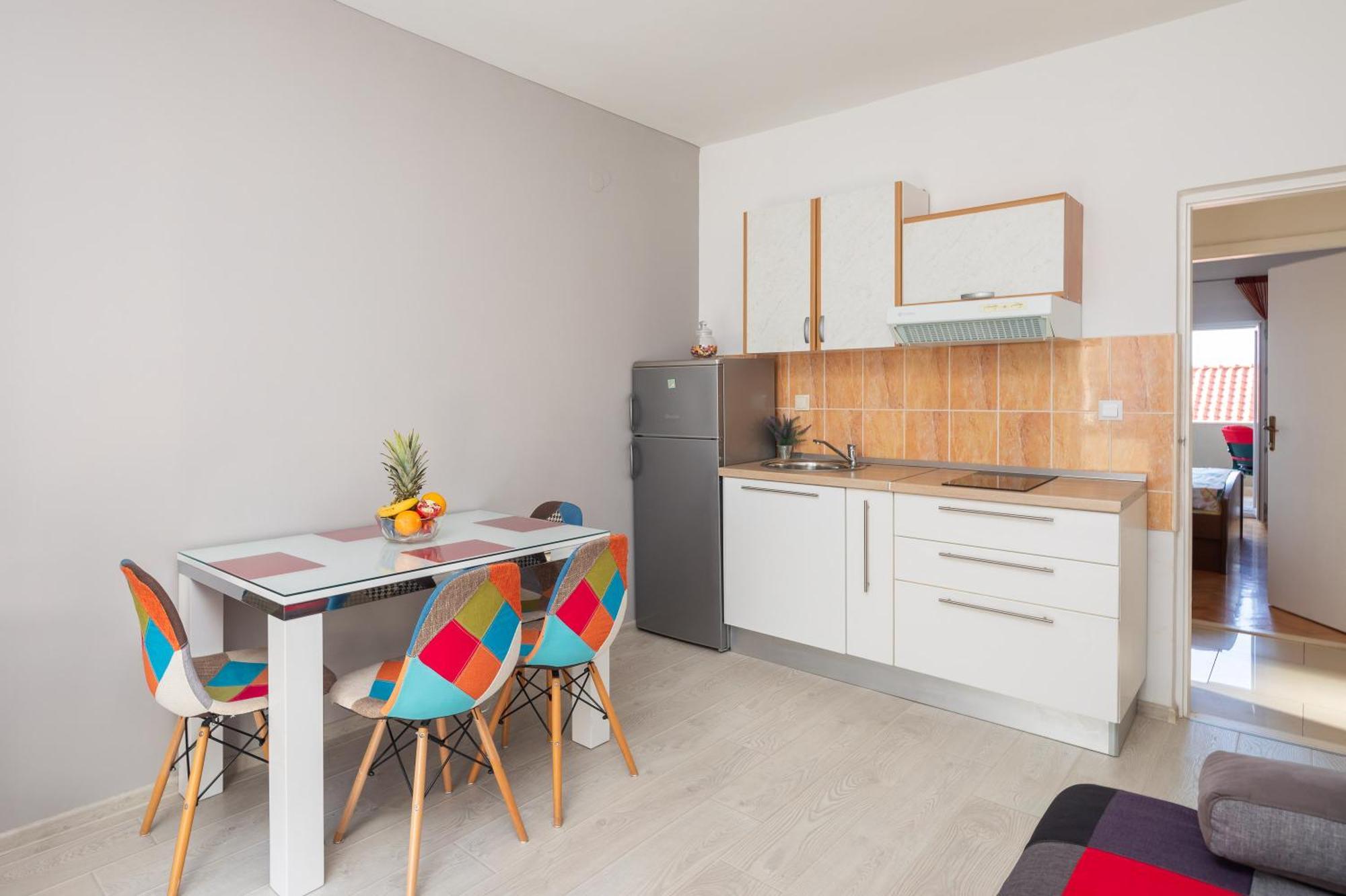 Apartments Ivan Омиш Экстерьер фото