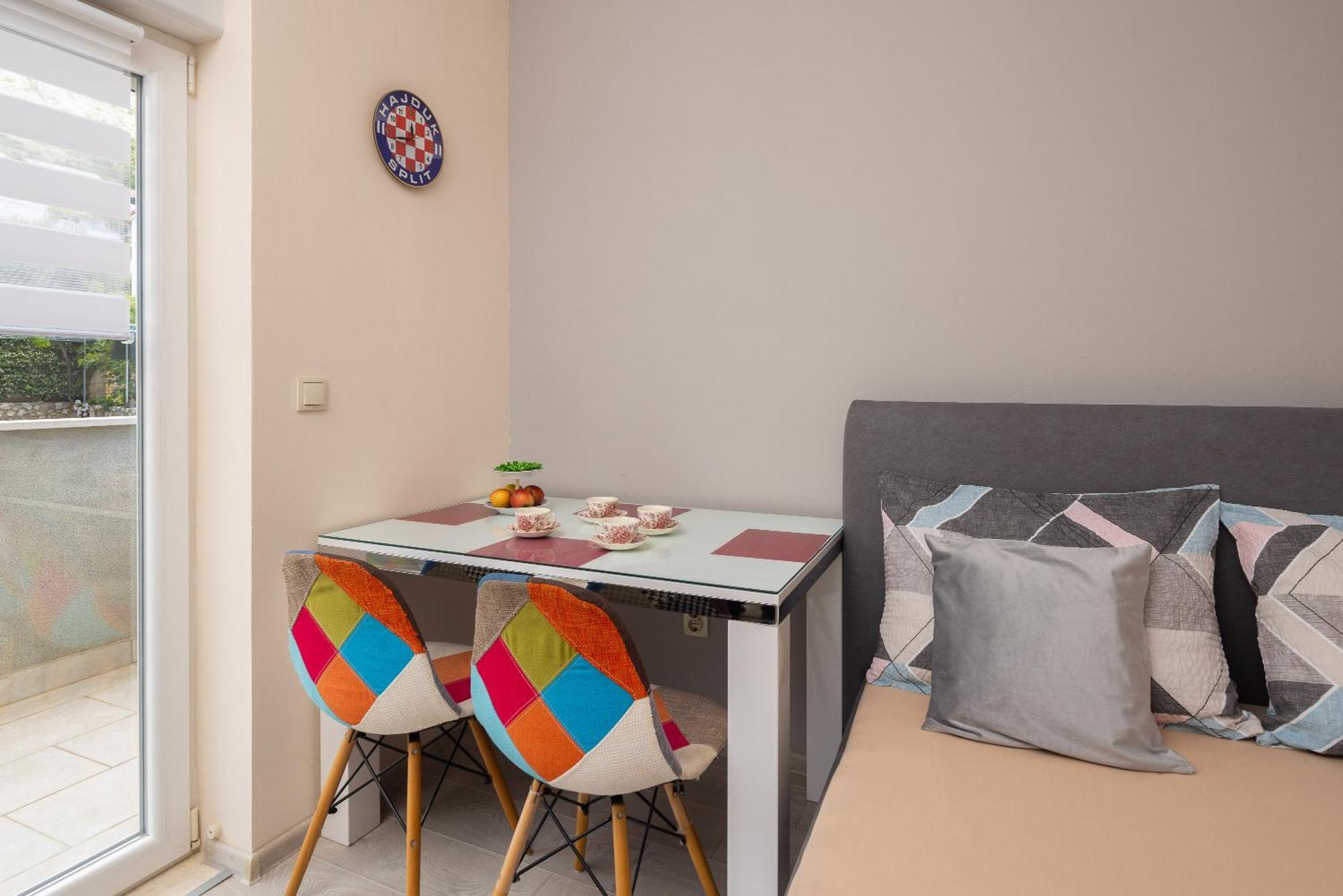 Apartments Ivan Омиш Экстерьер фото