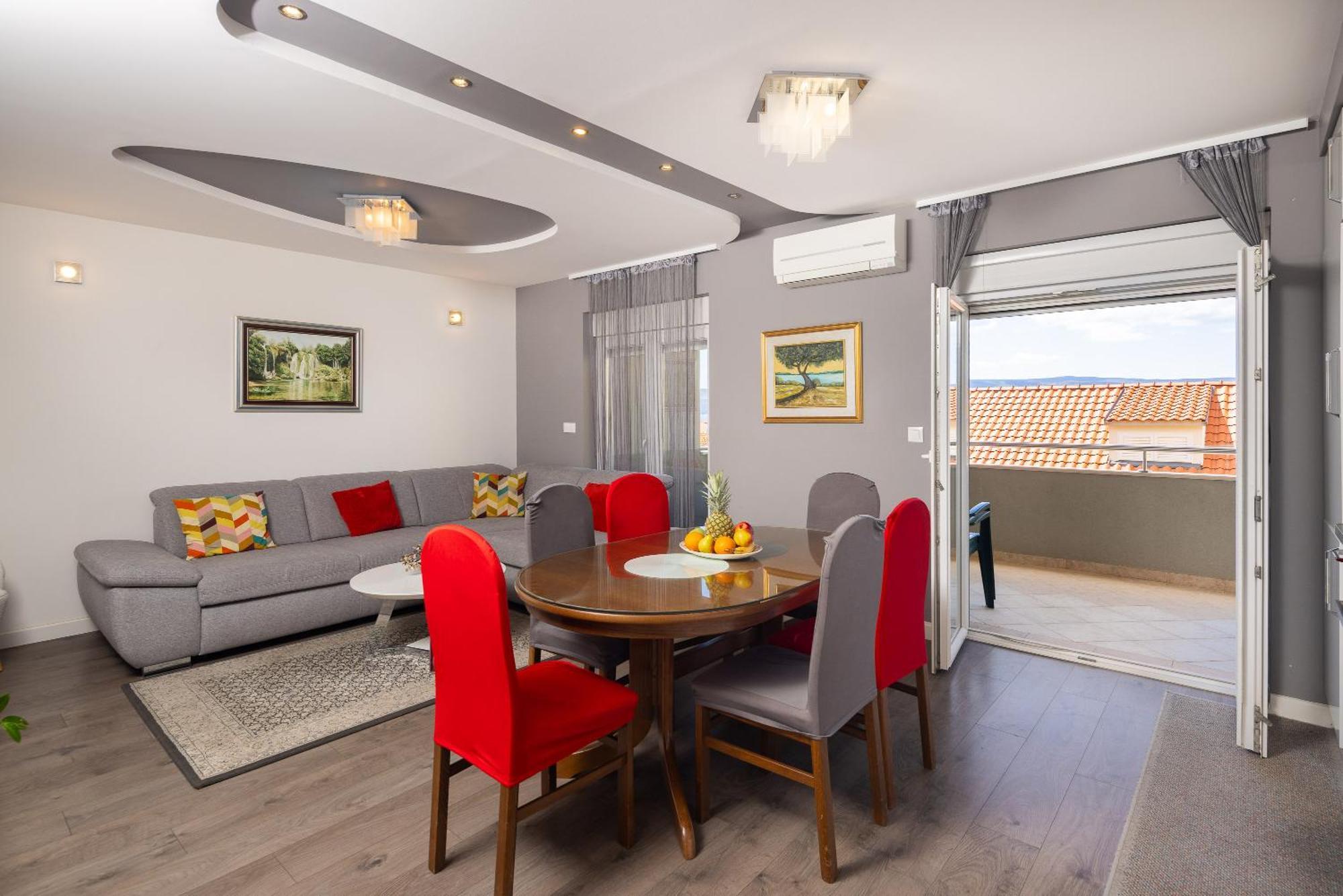 Apartments Ivan Омиш Экстерьер фото